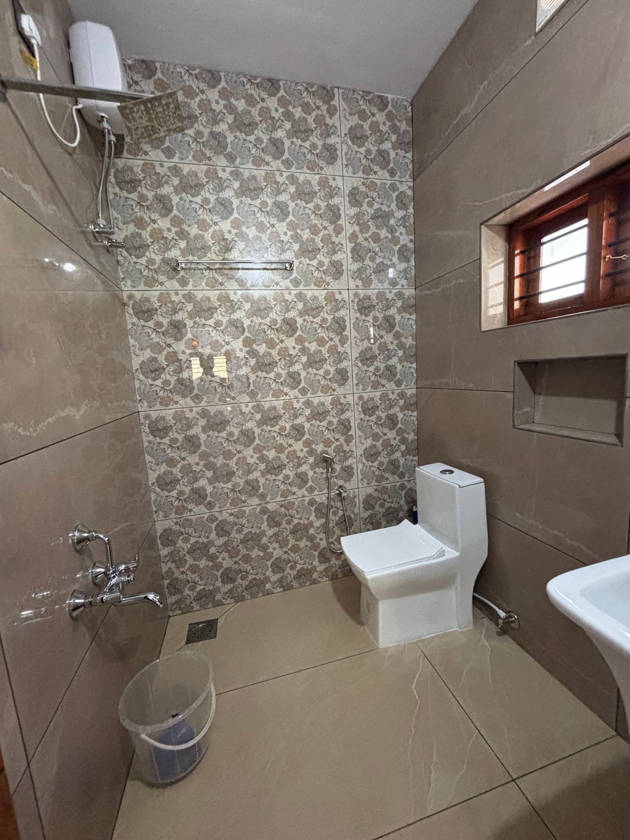 Property Detail Photo 8