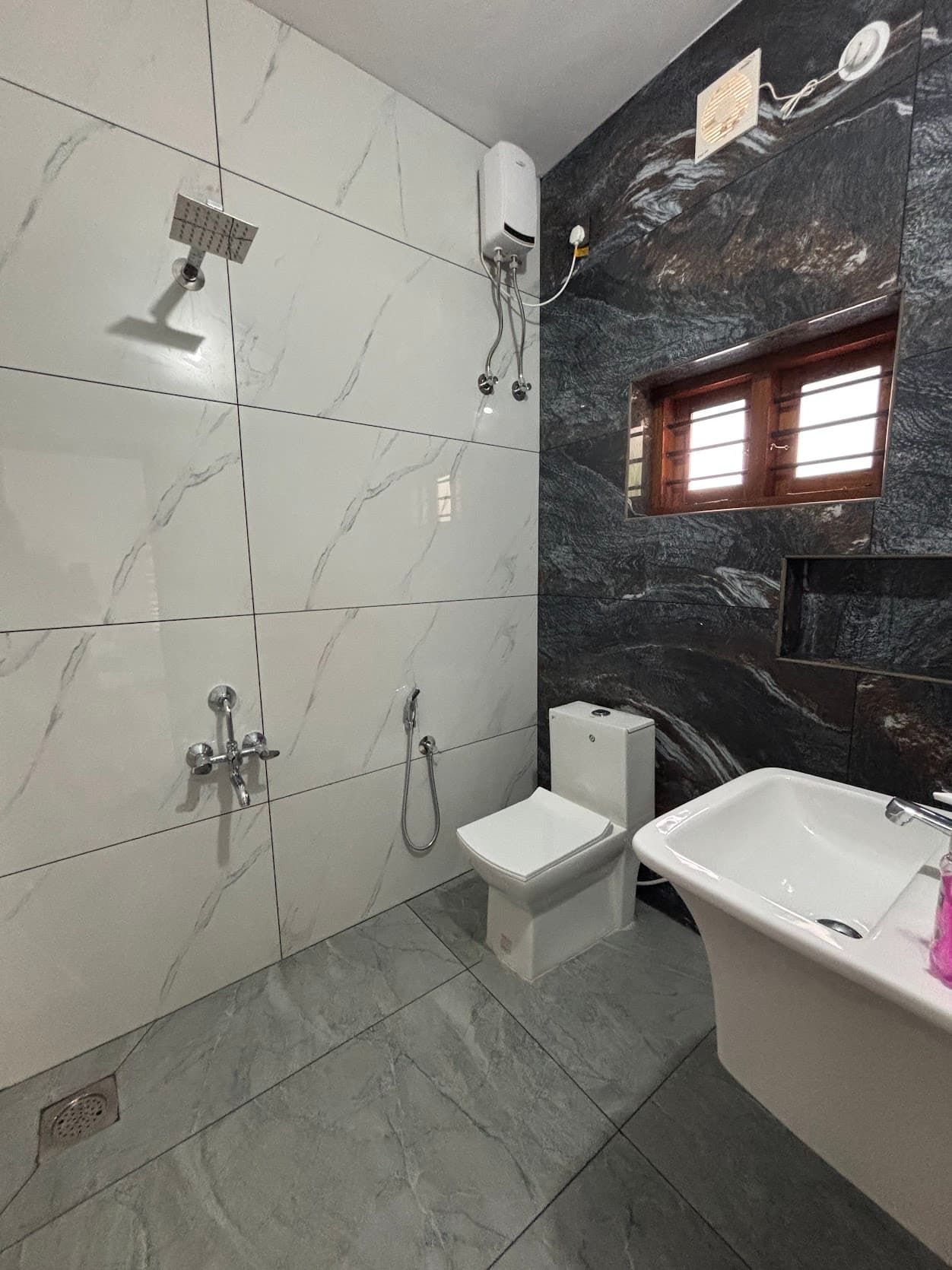 Property Detail Photo 6